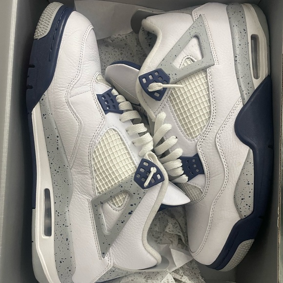 Used Air Jordan 4 size 11 - Picture 1 of 4